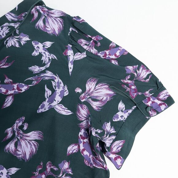 ModCloth Passing Through a Dream Top Emerald Koi Fish Womens 4X Novelty Print - Picture 8 of 13